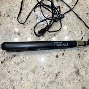 Babyliss Pro Nano Titanium Flat Iron